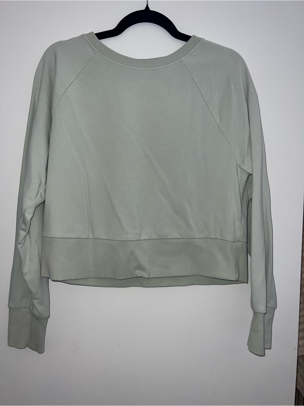 All In Motion Sage Green Cropped Sweatshirt Size M